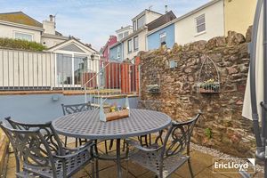 Photo 8- click for photo gallery